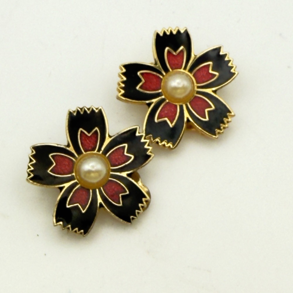 Cloisonne Black Red Enamel Flower Clip On Earrings Faux Pearl Gold Tone Vintage